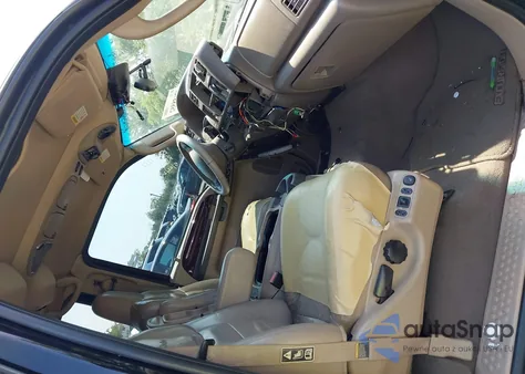 2003 Ford Excursion Limited z USA, uszkodzony, nr VIN 1FMSU43P63EB66720